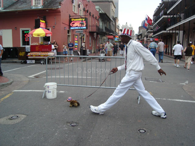 New Orleans street entertainer